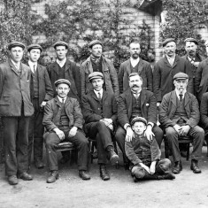 Knole outdoor staff, c. 1910 | National Trust