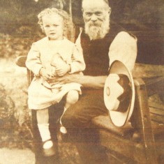james_cox_doggett_with_james_sydney_doggett Michael Doggett's great-grandfather, James Cox Doggett, aged 58, and Michael's father, James Sidney Doggett, aged 4, in 1912.