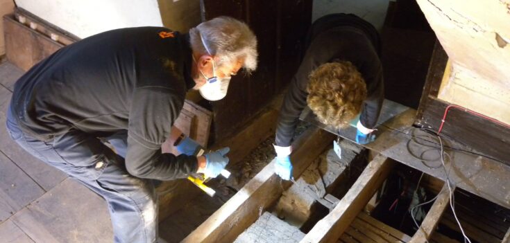 Knole volunteers who found the Message-in-a-Bottle